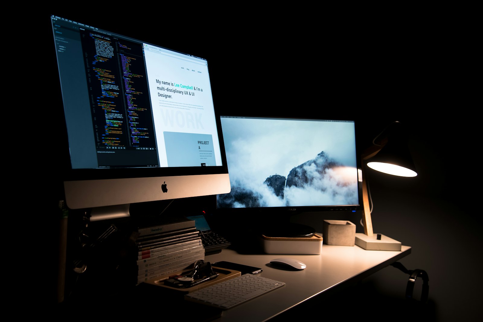 Laptop mit einer modernen, aufgeräumten Makler-Website